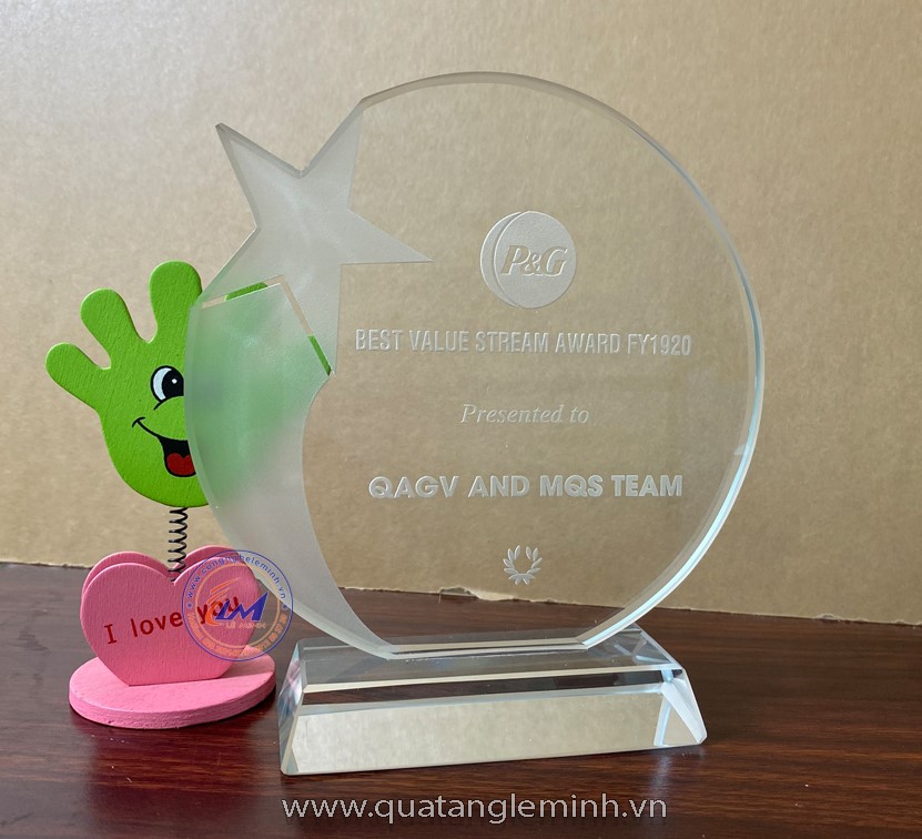 ky-niem-chuong-pha-le-mau-hinh-sao-tron-1